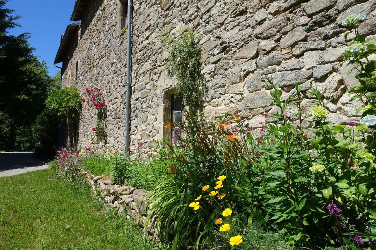 Bed and Breakfast Domaine Les Teuillères à Lacam-dʼOurcet Extérieur photo