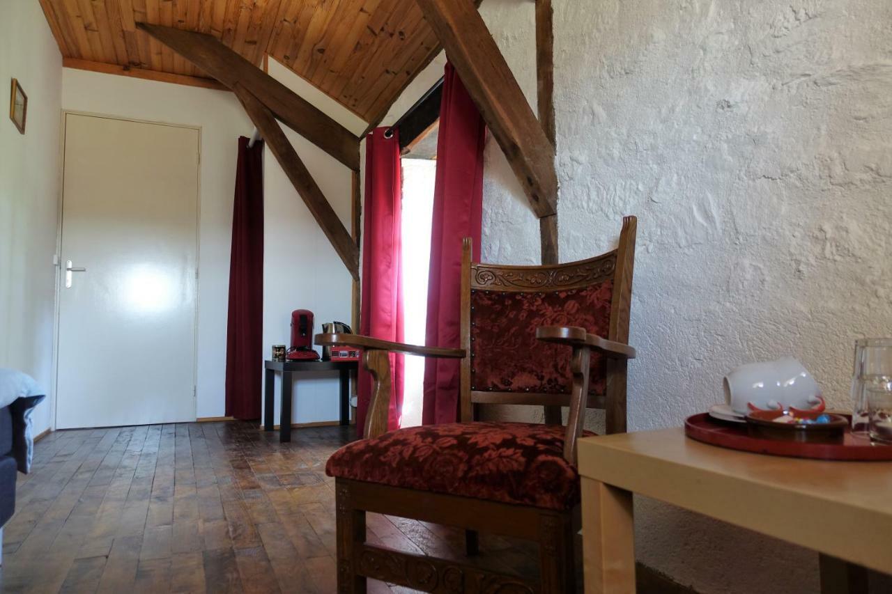 Bed and Breakfast Domaine Les Teuillères à Lacam-dʼOurcet Extérieur photo